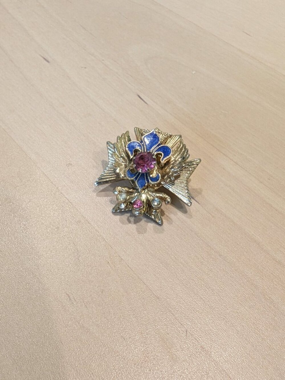 Vintage Coro Fleur de Lis Coat of Arms Brooch